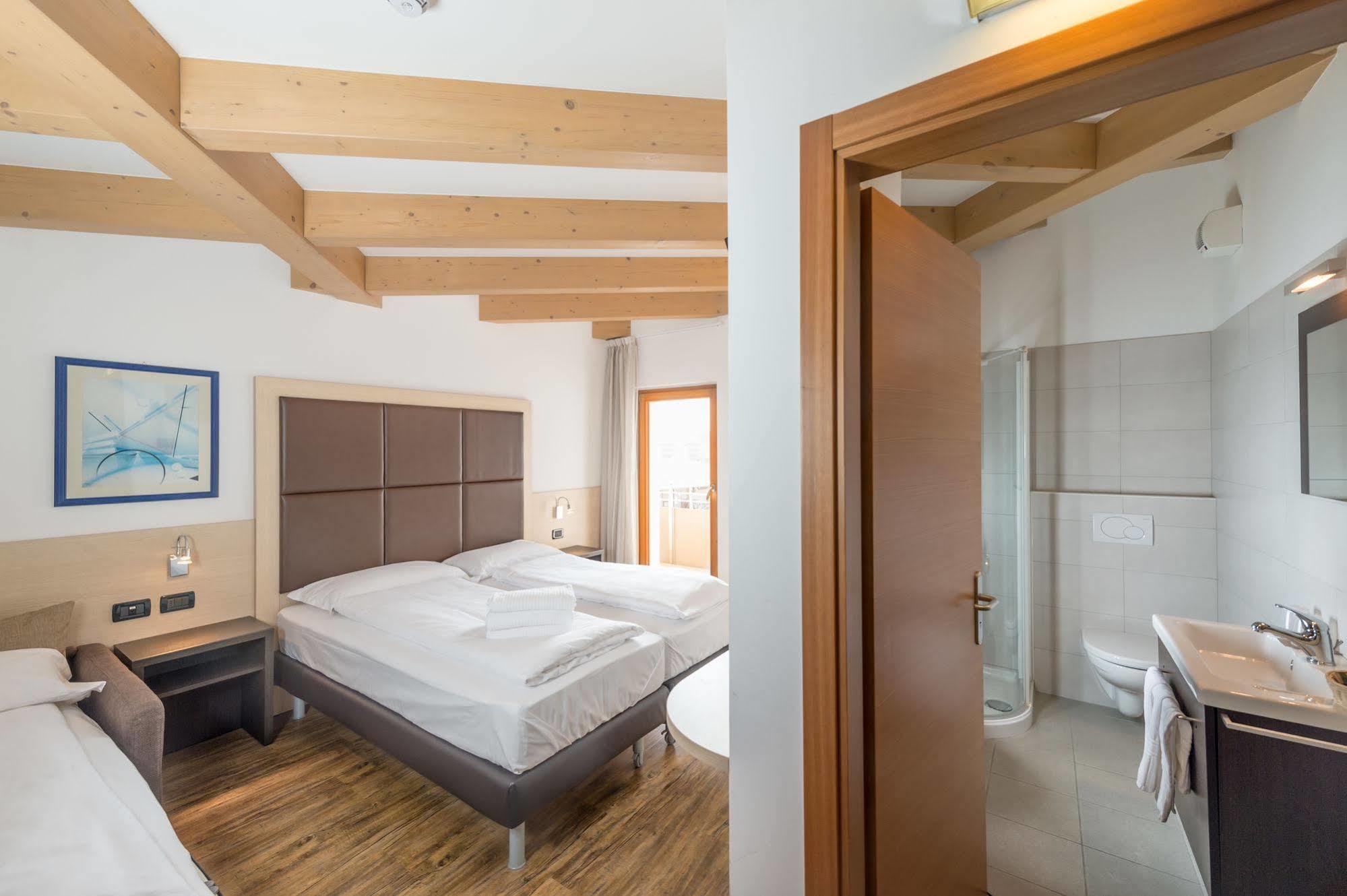Villa Cameras Room And Breakfast Mori Exterior photo